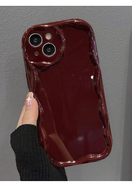 IPHONE 15 Bordo Dalgalı Kenarlı Parlak Silikon Kılıf modelleri