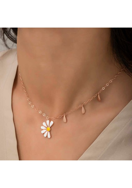 925 Ayar Gümüş Papatya Seviyor Sevmiyor Bayan Gümüş Kolye T5981 (292292) modelleri