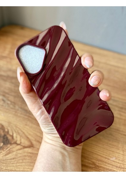 IPHONE 16 Bordo Dalgalı Yumuşak Silikon Kılıf modelleri