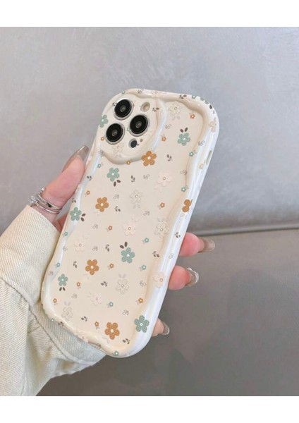 IPHONE 13 Promax Ekru Üzeri Çiçek Desenli Kılıf modelleri