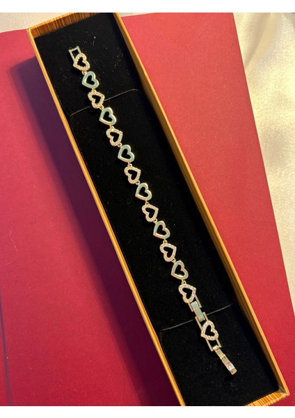 Çelik Kalp Sıralı Taşlı Gold Bileklik Hediyelik modelleri