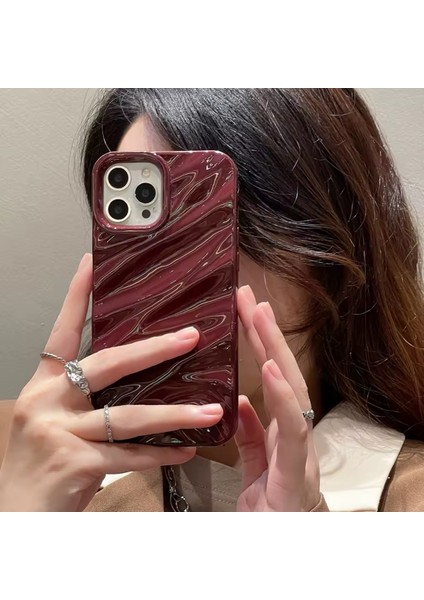 IPHONE 15 Promax 3D Dalgalı Kabartmalı Parlak Yüzeyli Bordo Kılıf modelleri