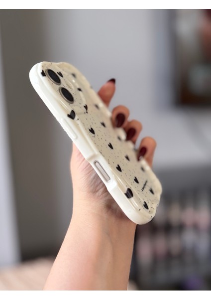 IPHONE 16 Siyah Kalpli Ekru Kılıf modelleri