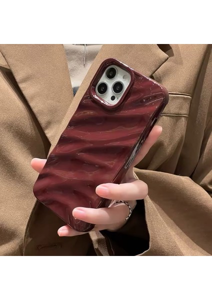 IPHONE 13 Promax 3D Dalgalı Kabartmalı Parlak Yüzeyli Bordo Kılıf modelleri