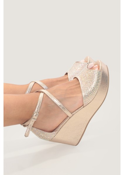 Dolgu Topuk Ayakkabı fırsatları