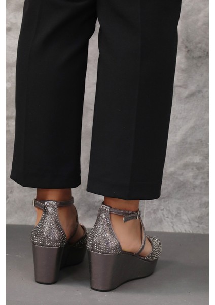 Dolgu Topuk Ayakkabı fırsatları
