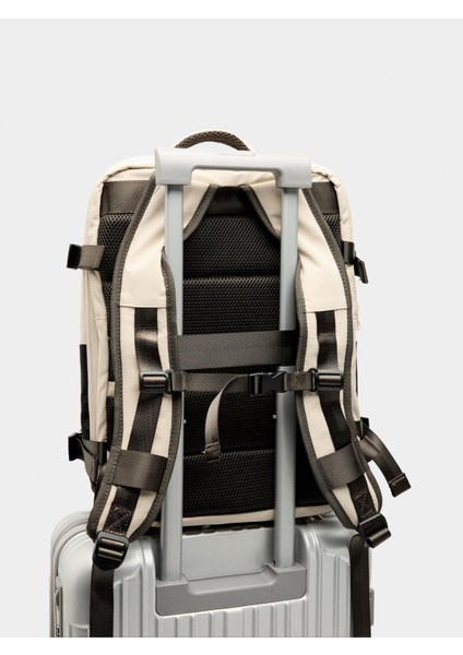 Teknik Kumaş Uzatılabilir Kabin Sırt Çantası indirimleri