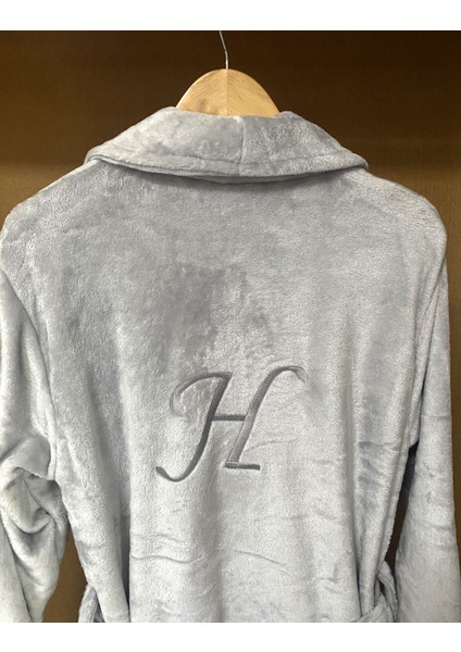 Kişiye Özel 1 Adet Harf Nakışlı Yumuşak Dokulu Polar Sabahlık, Diz Üstü fiyatları