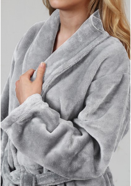 Kişiye Özel 1 Adet Harf Nakışlı Yumuşak Dokulu Polar Sabahlık, Diz Üstü