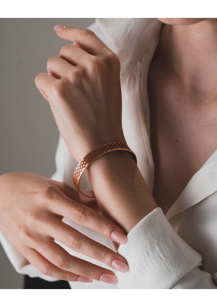 Üçgen Geometri Motifli Bakır Bilezik (Zeolit Taşı) fırsatları