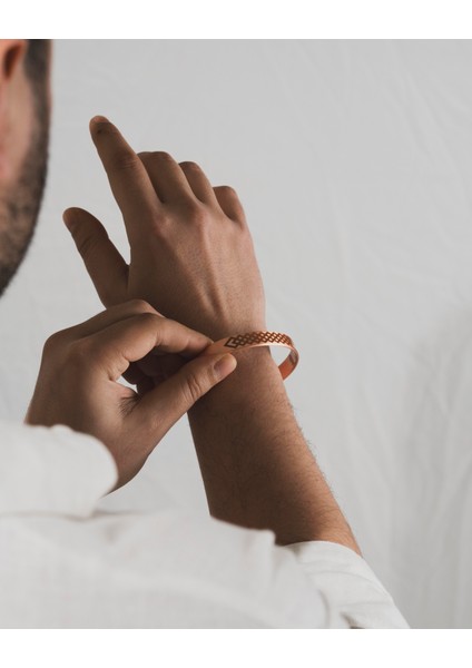 Üçgen Geometri Motifli Bakır Bilezik (Zeolit Taşı) indirimleri