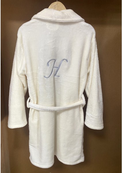 Kişiye Özel 1 Adet Harf Nakışlı Yumuşak Dokulu Polar Sabahlık, Diz Üstü