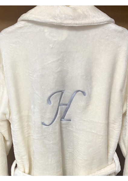 Kişiye Özel 1 Adet Harf Nakışlı Yumuşak Dokulu Polar Sabahlık, Diz Üstü fiyatları