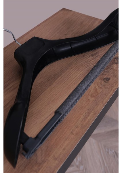 Siyah Geniş Elbise Askısı fırsatları