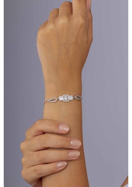 Baget Taşlı Pırlanta Montür Kadın Gümüş Bileklik