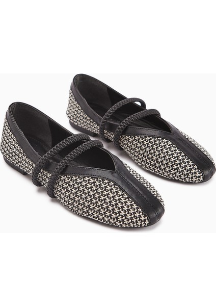 Gwen Siyah Lastik Detaylı Kadın Babet