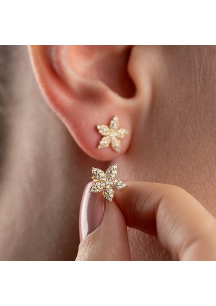 925 Ayar Gümüş Taşlı Minimal Çiçek Küpe modelleri