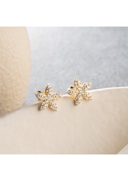 925 Ayar Gümüş Taşlı Minimal Çiçek Küpe fırsatları