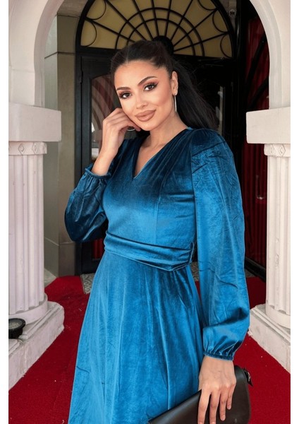 Kadın Uzun Kollu V Yaka Kuşak Dahil Kadife Kumaş Midi Boy Elbise fiyatları