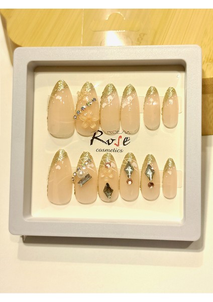 Lüks Tasarım Taşlı Yapay Tırnak fiyatları