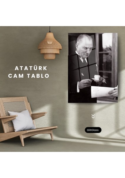 Atatürk Kahve Içerken Çalışma Anı Siyah Beyaz Temperli Cam Tablo modelleri