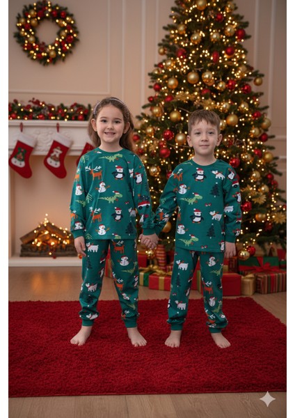 Yeşil Yeni Yıl Desenli %100 Pamuk Kız ve Erkek Çocuk Pijama Takımı 3-13 Ya