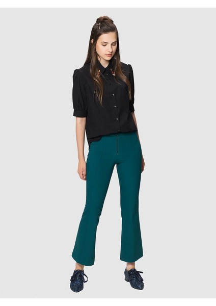 Cep Detaylı Flare Kısa Paça Pantolon Yeşil K1812010_012