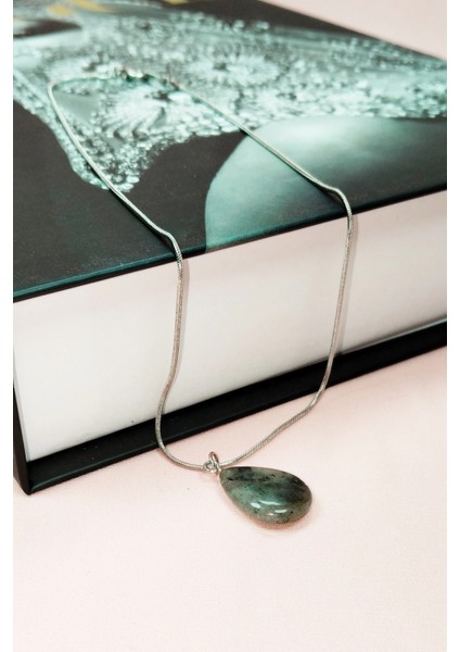 Labradorit Doğal Taşı Zincirli El Yapımı Kolye Uç: 2 cm Zincir: 20 cm Kutulu fırsatları