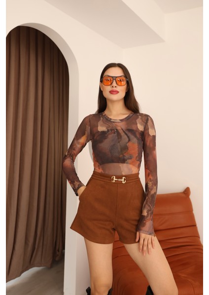 Kahverengi Süet Toka Kemer Detaylı Mini Şort fiyatları