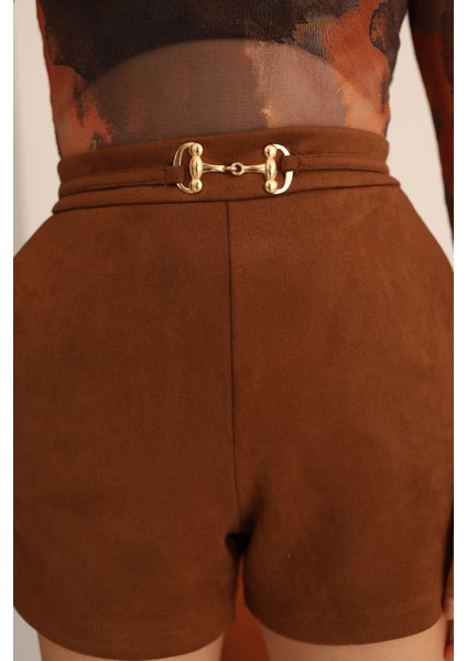 Kahverengi Süet Toka Kemer Detaylı Mini Şort indirimleri