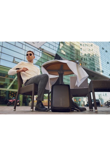 Bobby Bizz 15.6'' Uyumlu Suya Dayanklı Hırsızlık ÖnleyiciUsb Şarj Girişli El ve Sırt Çantası