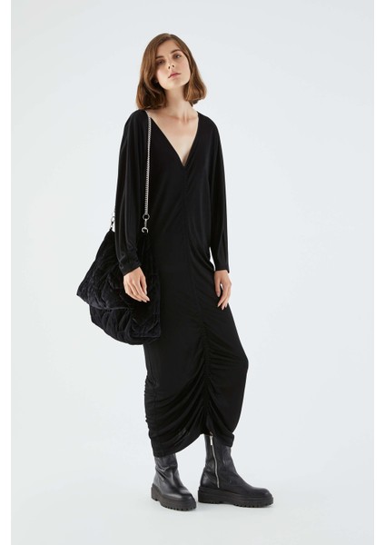 Büzgülü V Yaka Uzun Elbise Siyah K2111017_001 fiyatları