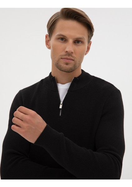 Erkek Siyah Slim Fit Dik Yaka Fermuarlı Triko Kazak 50317363-VR046 fiyatları