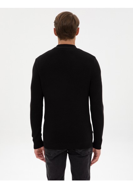 Erkek Siyah Slim Fit Dik Yaka Fermuarlı Triko Kazak 50317363-VR046 indirimleri