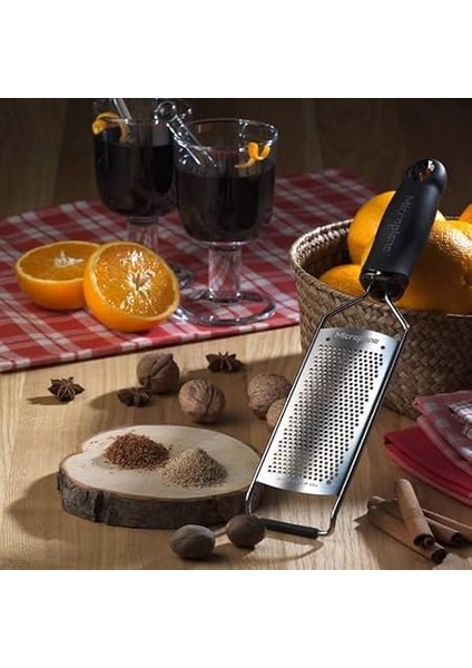 Sert Peynir, Turunçgiller, Sarımsak, Kırmızı Biber, Tarçın ve Küçük Hindistan Cevizi Için Paslanmaz Çelik Bıçaklı Siyah Ince Mutfak Rendesi - Abd'de Üretilmiştir indirimleri