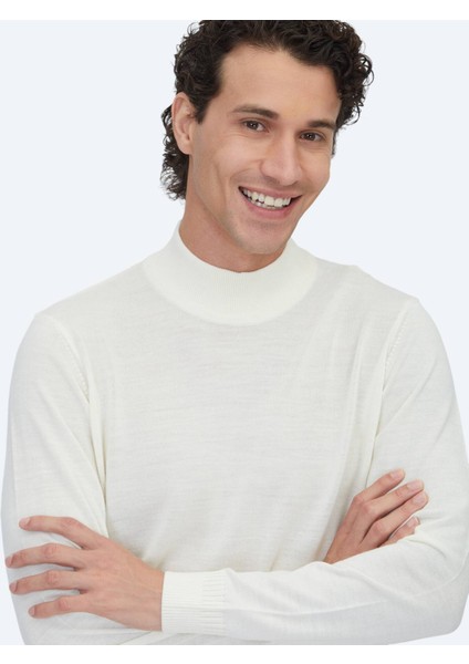 Ekru Yarım Balıkçı Yaka Jakarlı Yün Karışımlı Triko Kazak modelleri