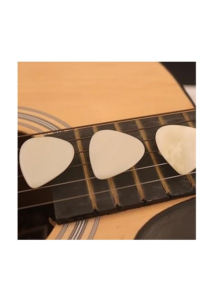 Penası, Ox Bone Gitar Penası Kalp Şekli Ses ve Tını Kontrolü Için Iyi Ses Iletimi Hafif (Krem Sarı) modelleri