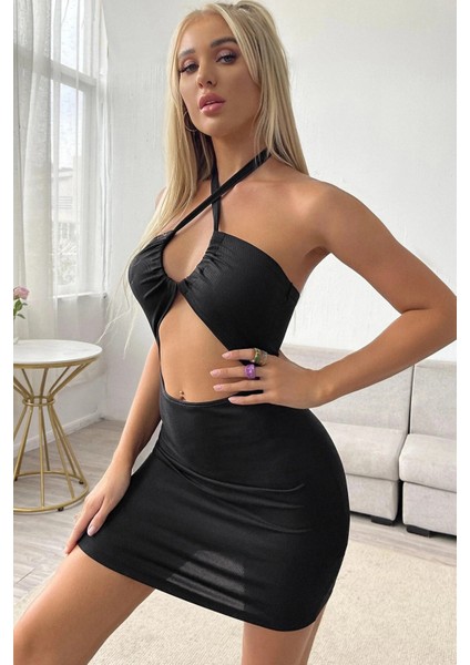 Kadın Siyah Sırt ve Göğüs Dekolteli Boyundan Bağlamalı Gecelik indirimleri