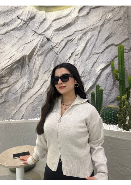 Çift Yönlü Fermuar Detaylı Triko Hırka fırsatları