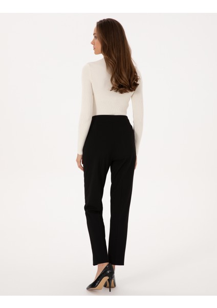 Kadın Siyah Carrot Fit Kumaş Pantolon 50318977-VR046 fırsatları