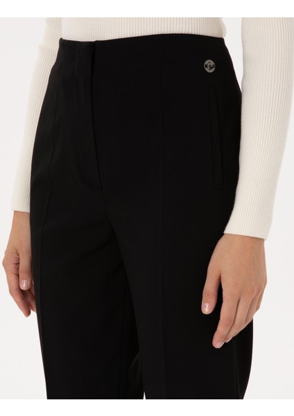 Kadın Siyah Carrot Fit Kumaş Pantolon 50318977-VR046 indirimleri
