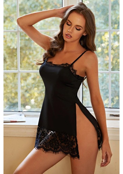 Kadın Siyah Yırtmaçlı Dantel Işlemeli Şık Gecelik indirimleri