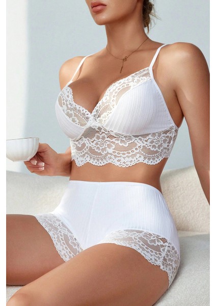 Kadın Beyaz Kaşkorse ve Dantel Detaylı Şortlu Gecelik Takım indirimleri