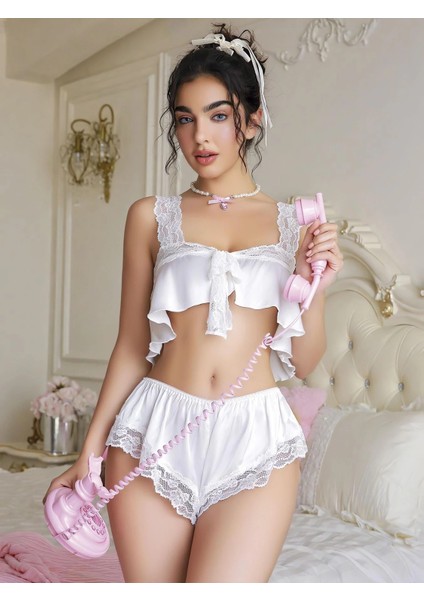 Kadın Beyaz Dantelli Saten Romantik Şortlu Pijama Takımı fiyatları