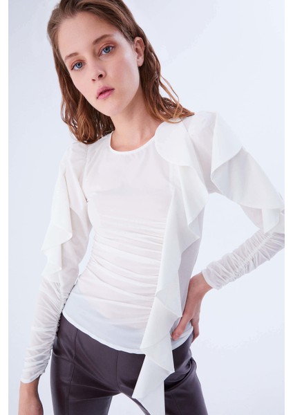 Fırfır Ve Büzgü Detaylı Bluz Kemik K2113045_019 modelleri