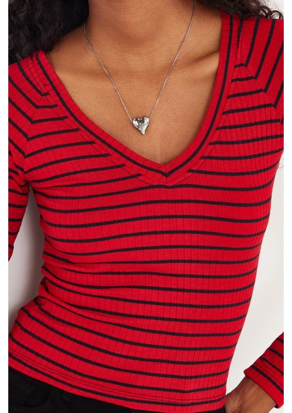 Kadın Slim Fit Dar Kesim Çizgili Uzun Kollu Geniş Yaka Bluz modelleri