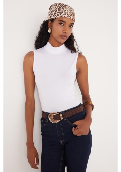 Kadın 4'lü Paket Beyaz Regular Fit Viskon Kumaş Balıkçı Yaka Sıfır Kol Bluz modelleri