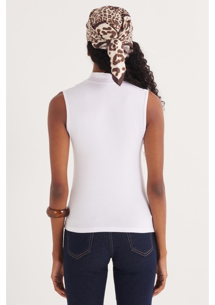 Kadın 4'lü Paket Beyaz Regular Fit Viskon Kumaş Balıkçı Yaka Sıfır Kol Bluz