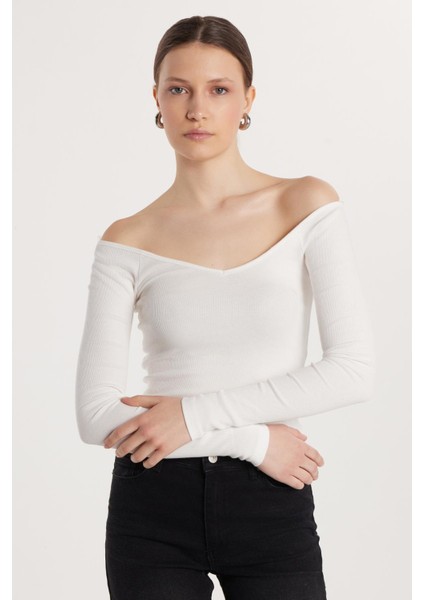 Kadın Modal Kumaş Slim Fit Dar Kesim Uzun Kollu Kayık Yaka Ekru Bluz