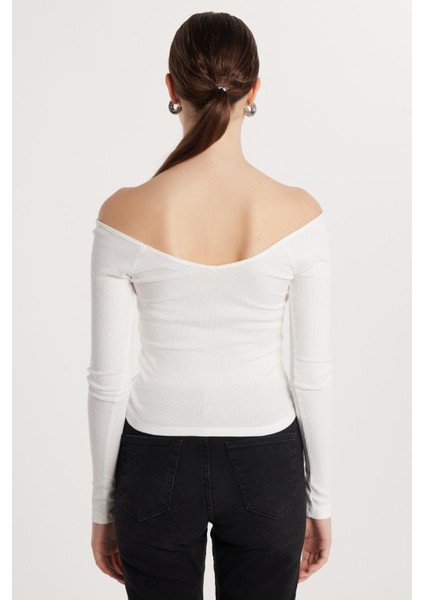 Kadın Modal Kumaş Slim Fit Dar Kesim Uzun Kollu Kayık Yaka Ekru Bluz indirimleri